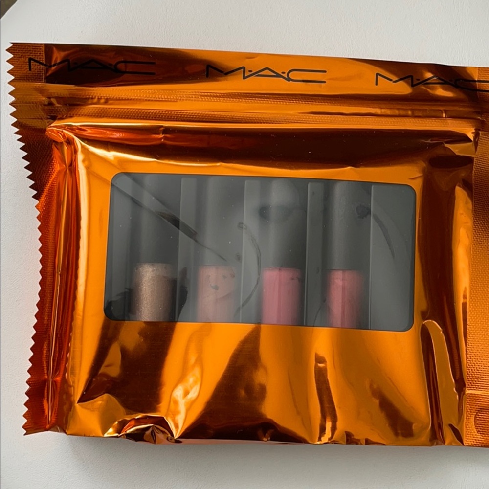 MAC SHINY PRETTY THINGS NUDE LIP GLOSSES